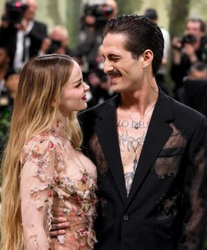 Dove Cameron Instagram - huge thank you to Anna & the entire @voguemagazine family, thank you @diesel & angel @glennmartens & everyone in milan for this dream dress and your countless hours, to my incredible team who loves me so well. biggest thank you to my best friend & north star @damianodavid. everything is more beautiful with you.