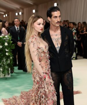 Dove Cameron Instagram - huge thank you to Anna & the entire @voguemagazine family, thank you @diesel & angel @glennmartens & everyone in milan for this dream dress and your countless hours, to my incredible team who loves me so well. biggest thank you to my best friend & north star @damianodavid. everything is more beautiful with you.