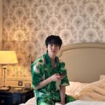 Doyoung Instagram - 🍀☘️@dolcegabbana #dolcegabbana #돌체앤가바나