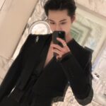 Doyoung Instagram - 😎#dgaltamoda @dolcegabbana