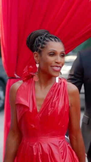Dr. Jackie Walters Berry Instagram - #Married2Med will forever leave us in a state of 😲! Here’s your first look at what’s to come!