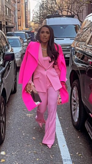 Dr. Jackie Walters Berry Instagram - “She remembered who she was and the game changed.”―Lalah Delia #drjackie #drjackiewalters #bravo #married2med #marriedtomedicine #married2medicine #obgyn #viral #reels #blackdoctor #beyonce