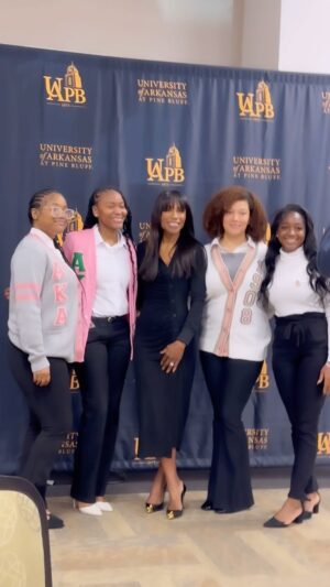 Dr. Jackie Walters Berry Instagram - I thoroughly enjoyed my visit to @uapb for their Women’s History Month program. The welcome I received was so warm and I will never forget the people I encountered while I was there. Amazing campus, great students, and extraordinary staff. Thank you again for having me and I cannot wait to come back! 🖤💛