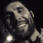 Dudu Azevedo Instagram - Tenho sonhado, dormindo ou acordado, com aquilo talvez seja o que mais se deseja no mundo hoje. Rezo pelas crianças, idosos, adultos, inocentes que desejam a paz mas pagam o preço alto de uma escolha que não os pertence.