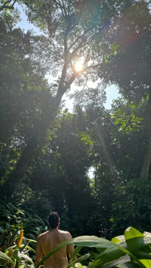 Dudu Azevedo Instagram - Sobre a realidade dos sonhos.
É preciso ter pés no chão pra sonhar, porque um sonho não cai do céu no nosso colo.
E se um dia algo cair, não terá sido sonho, mas sim uma sorte.
Eu acredito no caminho, ele é sagrado.
Chegar no ponto desejado não é a melhor parte. Bom mesmo é fazer durar com satisfação, felicidade e realização.

Essa fala é baseada no trecho de uma entrevista de Denzel Washington.