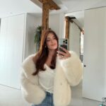Dulceida Instagram - mix de esta mañana, las veces que me he cambiado de ropa y una de ahora mismo 💐🫶🏼💌💋