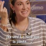 Dulceida Instagram - ¿Quién se sabe este temazo de memoria? Que levante la mano ✌🏻 ya tenéis disponible nuevo episodio del podcast #destinolasestrellas en @podimo_es (link en nuestro perfil). En este capítulo hablamos del hate, de lo malo y lo bueno (como este hit) que nos han dado! Esperamos que os guste!! ✨✨✨