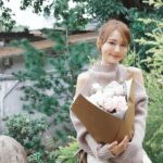林莎 Instagram - ☀︎ 晴朗二月♡ 忙碌的充實的最近，卻越來越開心！ 因為農曆過年越來越近，可以放假回高雄的日子也快來臨啦💐 （每天都在倒數😆太想回家惹） 這次可以回去9天喔是不是很值得開心～～～～～🤍