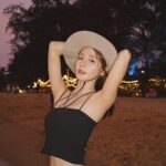 林莎 Instagram - 好～久～不～見～ 最近這兩週隱居⋯過著原始的生活 🐻 手機呢！當然也是被限制使用惹。 正在錄的這個新節目，對我來說是全新的挑戰～ 全然的感受到心靈成長有很大一部份是面對未知的事物 這個節目每一天每一天，都帶給我值得學習的人生觀。 覺得自己又長大了🐣 ～～拿到了手機跟大家say Hi，明天繼續繳回手機啦！！