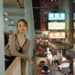 林莎 Instagram - 兩天前。 在香港工作的這兩天，平均一天走了一萬六千步。 下班後的宵夜time與走回飯店的沿路逛街、隨拍 📷 好快樂～走再多路我也願意啊 ！