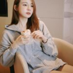 林莎 Instagram - 今天經紀人一看到我，就問我在高雄是不是過的很開心～～ 好啦我知道了 今天開始封住嘴巴！！！！！不講話了