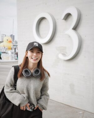 林莎 Instagram - 今天經紀人一看到我，就問我在高雄是不是過的很開心～～
好啦我知道了
今天開始封住嘴巴！！！！！不講話了