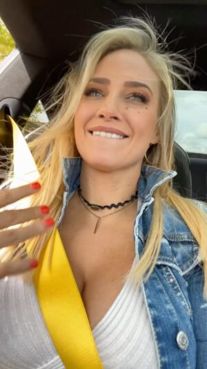 Ebanie Bridges Instagram - 👀 Front view reaction to being in @officially_gassed 911 Turbo S since @esmotoruk did the #ES900 upgrade to get it to just shy of 1100bhp 🔥 I think next time I need to get behind the wheel and see Jamie’s reactions 🤣🤣🤣👀

Check out full video on @officially_gassed YouTube (link also in bio) https://youtu.be/zneeGCB08Po?si=q1sMEW4-ZfVP9sus

What do you think? Think you could handle it? 😜

#Porsche #911 #TurboS #bhp #ESMotors #EbanieBridges #OfficiallyGassed #OG #Launches