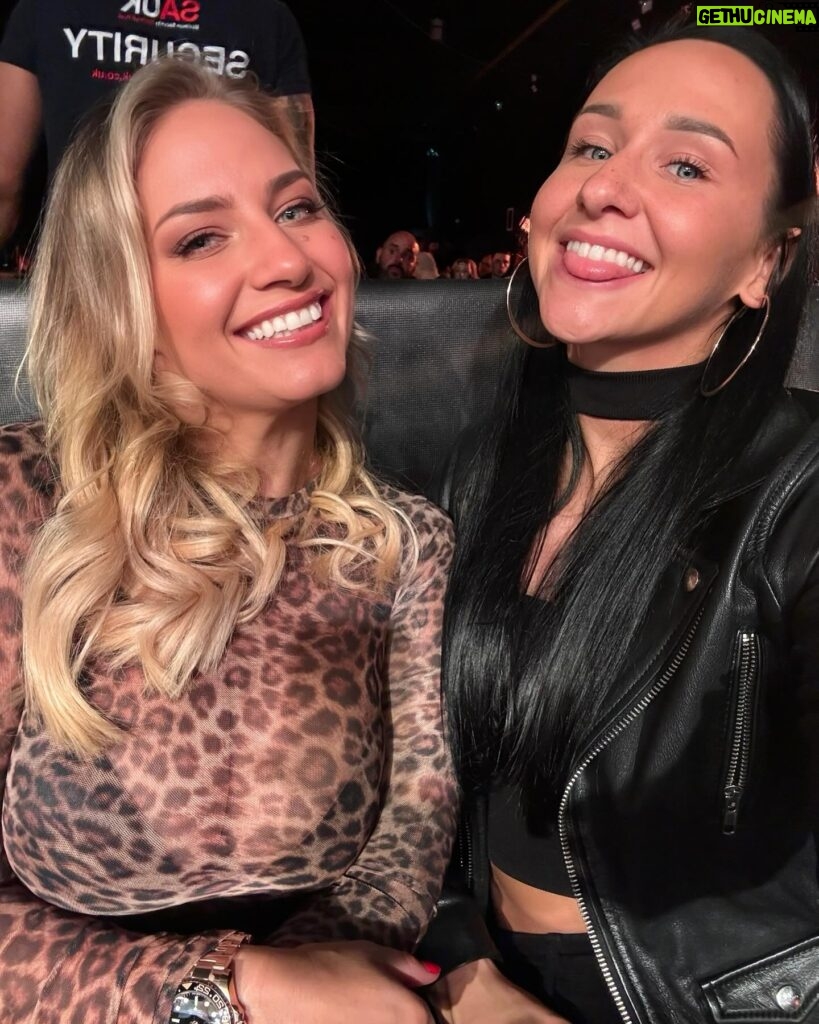 Ebanie Bridges Instagram - What a night of thrilling fights at the @gbm_sports boxing show last night! ✨ The atmosphere was electric, the venue was perfect, and the fights were nothing short of spectacular. The energy in the arena was palpable as we cheered on the fighters, witnessing incredible displays of skill, determination, and heart in every bout. 🥊 But it wasn’t just about the fights – it was also about sharing the experience with my lovely friend @ebanie_bridges by my side. Last night I was still celebrating my 30th birthday the best way I could with the best company 🎂🎊🎉🎈🤩 #boxingshow #boxingnight #champions #memorablenight #birthdaycelebration #friends