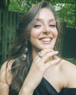 Ecem Çalhan Instagram - 😬