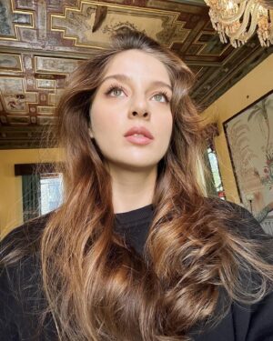 Ecem Çalhan Instagram - baski altinda kaldim.