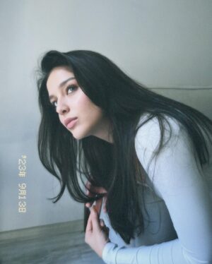 Ecem Çalhan Instagram - gunes yok