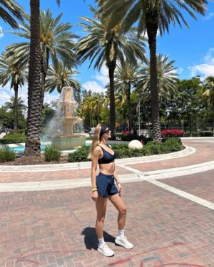 Ecenaz Üçer Instagram - 🏃‍♀️🏃‍♀️🏃‍♀️