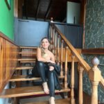 Eileen Abad Instagram - ✨Nada existe allá afuera sino tiene tu atención. Donde enfocas tu atención otorgas poder✨ Viernes, ready to go sin filtros ……….. I hug you 🌎