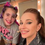 Ekaterina Guseva Instagram - И мой сурок со мною ☺️ Благотворительный спектакль «Поколение Маугли». Билетов нет❗️Полный аншлаг❗️Не устаём благодарить зрителей❗️ Все билеты на два спектакля были проданы за две недели до показа. Спасибо за помощь детям❗️@khabensky_fund #АннаГусева #ЕкатеринаГусева