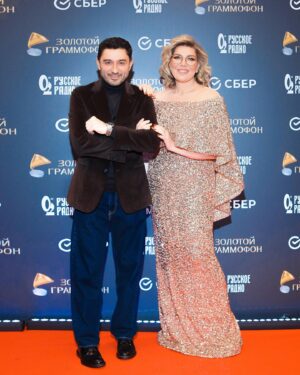 Ekaterina Skulkina Instagram - #ЗолотойГраммофон #РусскоеРадио 
Ведущие 27 церемонии Екатерина Скулкина и Вадим Галыгин.

#ИмперияМузыки celebrity management #ЕкатеринаСкулкина #Скулкина
