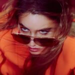 Ela Velden Instagram - Bebé, tú ten cuidado No sé si tú estás listo Es que tengo el talento de hacer que lo que me imaginé se dé @numero_netherlands Photographer: @brianfls Stylist: @alo_murillo_ Make-up: @gusbortolotti Hair: @ernestovargas_hair Director: @claudiavaldeza PR: @aquilesrdp Agency: @getagencia Editor: @timiletonja Interview: @janaletonja