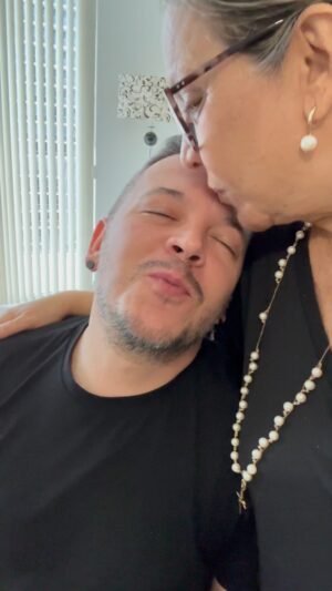 Elba Escobar Instagram - Lo que importa es la intención verdad? 🤣

@jhonniegriffin 
@itsalfonsocontreras