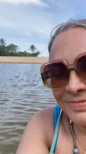 Elba Escobar Instagram - #lagoguajataca Guajataca en Isabela , con Alejandra de @arepastogoandmore  y Ana Maria @coralreefjewels