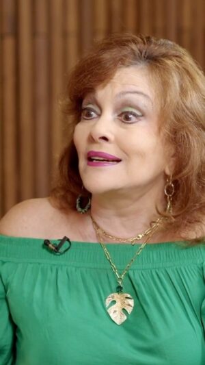Elba Escobar Instagram - Episodio de estreno 🔥📺

Este sábado en #RostrosDeUnPaís nuestra querida @elbaescobar nos regala una deliciosa conversación con la estrella del cine y la televisión internacional @soylupitaferrer 💐

Conoceremos más de su vida, el secreto de su éxito, sus amores y aquellas cosas de las cuales se arrepiente 😱

La cita es mañana sábado en nuestro canal de #YouTube (Hispanomedios)

#TalentoHispanomedios #ElbaEscobar #LupitaFerrer #Entrevista #Venezuela