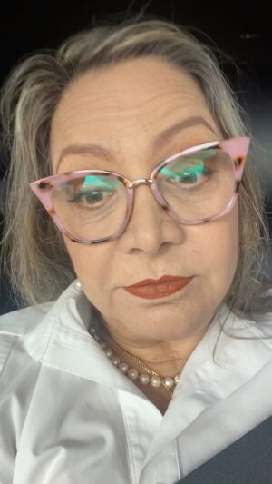 Elba Escobar Instagram - Regresa el Paseo de Las Artes En nueva locación  con una experiencia inmersiva  LAS CRIADAS DEL HOTEL SELINA.

Elenco: 
@elbaescobar @albaroversi8 @lilirenteria @grivero64 @mariaceciliaoduber 

Dirección: 
@beatrizvaldes_

Escritor:
@salas_enrique 

Una producción de:
@jesusdavidf @paseolasartes @paseoregency

Viernes y sábados 
Hora: 8:00 pm 

Dirección: 
437 SW Second St Miami, FL 33130

Entradas a la venta en @ticketplateusa o en el link de la biografía de ➡️ @paseolasartes