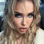Elena Kamperi Instagram - pulling up💙 • make up by @yanivkatzav