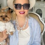 Elena Lenina Instagram - Понаотвечала на ваши вопросы о разведенных мужчинах с детьми от предыдущих браков, о приметах, об уклончивости, о любопытстве, о первой книге, о том, как отсеивать мужчин на сайтах знакомств, о бизнесе в солидном возрасте, о доходах, о реконструкции, об обиженных, об эмпатии и сервисе в Европе.