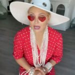 Elena Lenina Instagram - О женщинах в бизнесе листайте галерею отрывков видео здесь, но подробно весь эфирчик номер 15 смотрите на youtube-канале «Лена Ленина»! Подпишитесь на него и нажмите там на колокольчик, чтобы не пропускать новинки! #леналенина #предпринимательница #эфирчик #психология #советыпобизнесу #страшныеистории