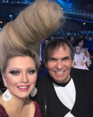 Elena Lenina Instagram - Мои любимые прически))) Листайте карусель! Это лишь некоторые из миллиона, разумеется)))