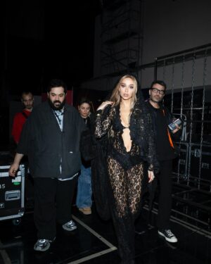 Eleni Foureira Instagram - Sometimes I am a drama queen !

Click by @king_kills_queen 
Styled by @10guli 
Hair by @chrisanthos_smirneos
Make up by @pantelis_toutountzis 
Nail Art by @marina_papadea  @papadeanikoleta