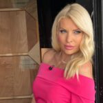 Eleni Menegaki Instagram - Lady in pink! #eleni Φόρεμα #accessfashiongr Σκουλαρίκια #Ammlove #elenioutfit #pinkdress #styleoftheday #ToMegaToKalo