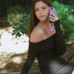 Eleonora Gaggero Instagram - My stomach when I get a text from you: 🦋🦋🦋 Adoro follemente questa cover perché posso cambiare i laccetti e i ciondoli comodamente e avere il telefono sempre a portata di mano🥰 sul sito di caseandme.com avrete lo sconto del 30% con il codice ELEONORA30 🤍 #beYOUtiful #caseandme #adv