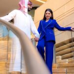 Elham Ali Instagram - الرُّوح التي فيها شيءٌ من روحِك تعرفُ كيفَ تخاطبكَ بِلا كلمات💙 @kld_sqr Styled by @ziadalsaleh Suit from @liliblancofficial Diamond 💎 @damasjewellery Assistant @hana_m_abdullah Photographer @mohannad_am Thanks to @abdulrahmanamjad #الهام_علي #خالد_صقر #تشيلو #cello