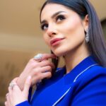 Elham Ali Instagram - الرُّوح التي فيها شيءٌ من روحِك تعرفُ كيفَ تخاطبكَ بِلا كلمات💙 @kld_sqr Styled by @ziadalsaleh Suit from @liliblancofficial Diamond 💎 @damasjewellery Assistant @hana_m_abdullah Photographer @mohannad_am Thanks to @abdulrahmanamjad #الهام_علي #خالد_صقر #تشيلو #cello