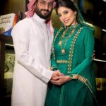 Elham Ali Instagram - وهل يُلام الطفل في حُب أمه؟ #السعودي_لايلام 🇸🇦💚 الحمد لله على نعمة #سعوديتنا Designer @saraaltwaim.s Styled by @ziadalsaleh Special thanks to: @abdulrahmanamjad @hana_m_abdullah @asaljehanii @mohannad_am @mbctalent @hanan.ello #الهام_علي #خالد_صقر #اليوم_الوطني_السعودي 🇸🇦🇸🇦🇸🇦🇸🇦🇸🇦🇸🇦🇸🇦