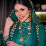 Elham Ali Instagram - وهل يُلام الطفل في حُب أمه؟ #السعودي_لايلام 🇸🇦💚 الحمد لله على نعمة #سعوديتنا Designer @saraaltwaim.s Styled by @ziadalsaleh Special thanks to: @abdulrahmanamjad @hana_m_abdullah @asaljehanii @mohannad_am @mbctalent @hanan.ello #الهام_علي #خالد_صقر #اليوم_الوطني_السعودي 🇸🇦🇸🇦🇸🇦🇸🇦🇸🇦🇸🇦🇸🇦