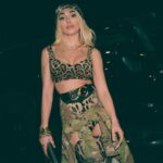 Elisa De Panicis Instagram - ❤️‍🔥 Ok 👍 I sleep 😅🤦🏼‍♀️ all the week … And i lost a couple of show .. but Not bad Not bad .. total look : @dolcegabbana Paparazzo : @andreacremas_portrait