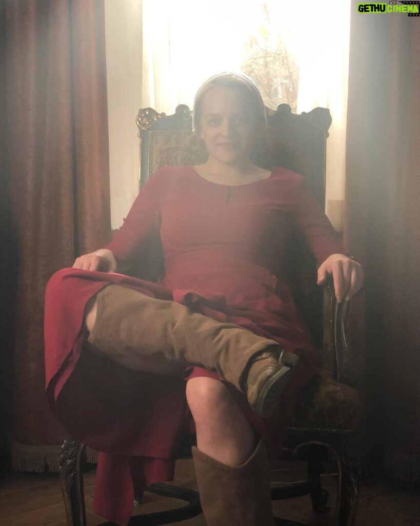 Elisabeth Moss Instagram - Congratulations to my Handmaids Tale family for 10 Emmy nominations!!! It’s an honor to be nominated as an Executive Producer of this show and im so proud of everyone who pours their heart into making this show what it is... and the best place to come to work. A special congratulations to @bradleywhitford @whododatlikedat and Alexis, my incredible hair and makeup team led by Burton and Paul, our casting directors, and our VFX team, and our brilliant genius inspiring bad ass production designer @eliwilli2... there are so many people that go into making this show and each and every one of them was recognized today for their incredible hard work, brilliance and artistry. I love you guys and thank you for lifting me up every day ❤️ PS also we are working hard to get back to work and bring you season 4... it’s gonna be epic 😉💃🏼😈