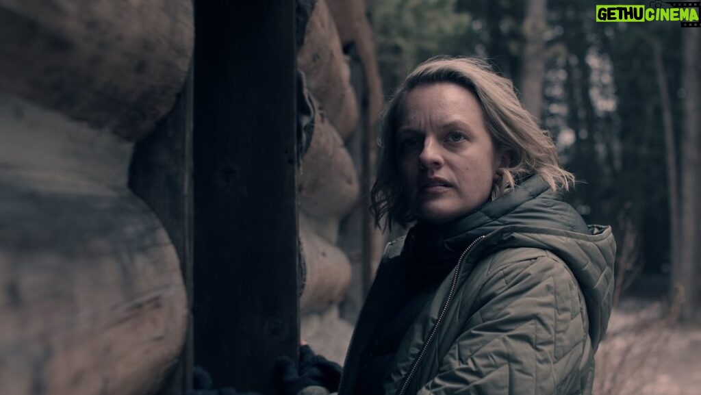 Elisabeth Moss Instagram - Are you all caught up on episode 3? Episode 4 drops tonight at 9PT/12ET 😉 @handmaidsonhulu @hulu #thehandmaidstale