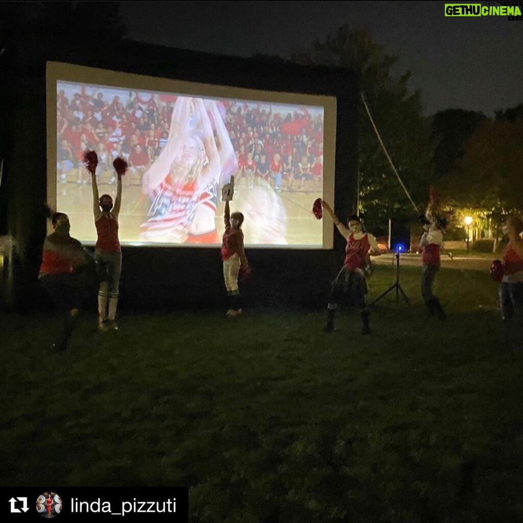 Eliza Dushku Instagram - When your #Boston squad/sister/mamas throw you a social-distanced 20 yr #BIO 📣 cheer party #FC 😝❤️😻😘 #RCH @linda_pizzuti @tlortiz @arleninyahaira @missbiz @jhg215 @suebradyhartigan 👯‍♀️💃🏼👯‍♀️💃🏻👯‍♀️💃🏽 #ilovesyouladies