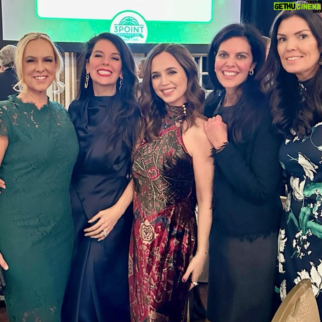 Eliza Dushku Instagram - Wow~ thank you all so much for your support & love, thank you for following me on my journey all these years & for sharing yours with me- back at you with all the love & support 💜👏🙏 While I’m here, let me share a few snaps/clip from last wk’s #3PointFoundation 10 year celebration where my darling, inspirational, generous, & humble hubs @peter.palandjian was honored alongside our beloved former #Boston Mayor & Secretary of Labor #MartyWalsh for their incredible work/contributions 👉 Boston youth through the 3Point Foundation @go3point . With sports, mentorship, social emotional learning curriculums, group-work, & DANCE, 3Point changes young lives- & my dear friends @twylaeverett & young Stephanie here have helped shape & become the change!! So proud to be a part of such an earnest & beautiful organization (& proud to call it’s founder, Neil Jacobs, a dear friend!). Here’s to lending ourselves to serving & supporting others gratitude to each & every one who shows up for love & goodness! ♥️
