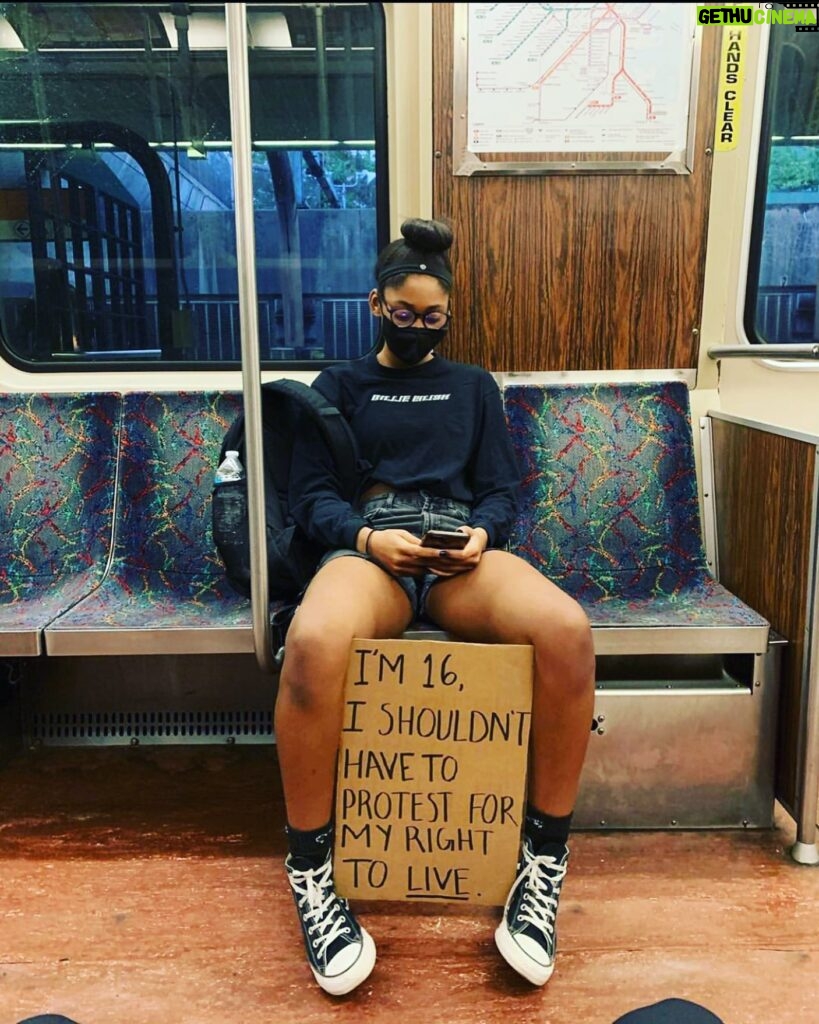 Eliza Dushku Instagram - My niece, 16 years old, took this pic of her friend as they headed out to Franklin Park last night to peacefully protest for BLM. Let it really sink in. All were well aware of the covid & unknown risks “we wore masks, did our best to social distance, & it was really cool- they had hand sanitizer stations set up all around—& it was SO peaceful, Yaya” she told me. Since then she has self-quarantined away from her family at home for the next number of days— but she’s clear in her message & determination: that this was worth it, that this was/is necessary~ “I am going to be on the right side of history when we look back at this time one day,” she told me unwaveringly. Proud of them, these kids have guts, heart, & brains. I have some hope knowing they’re our future. #blacklivesmatter #solidarity #humanity #justice #peace