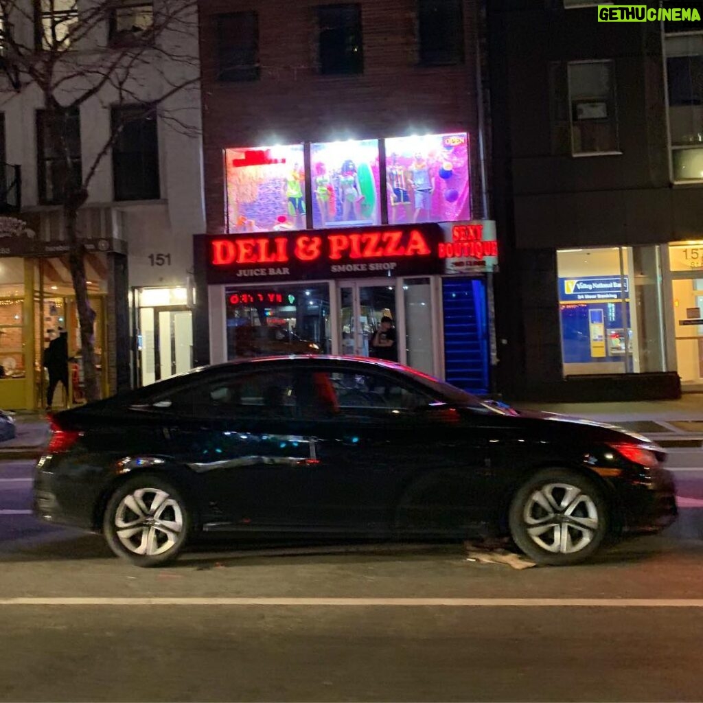 Eliza Dushku Instagram - Deli Pizza 🍕 Sexy (surf 🏄🏻‍♀️?) Boutique Juice Bar 🥬🍑 Smoke Shop 🚬 . Well, thank god. #onestopshop #NYC #NY 🌃