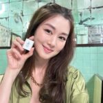 Eliza Sam Instagram - I am 香🟩 整咗一lup麻雀。。。仲有143個to go😅 Thank you Sifu 教我哋teew麻雀🫶🏼