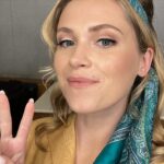 Eliza Taylor Instagram - What can I say about shooting this episode?? It. Was. Epic. I feel so blessed to be a part of the #QuantumLeap team! Incredible crew, incredible cast. #Nomad was such a special episode for all of us!! ESPECIALLY given we got to shoot it in Egypt. Still pinching myself. Hope you enjoyed it on @nbc and if you missed out don’t worry, you can stream it on @peacock THIS IS ONE TO WATCH ❤️🙌💃🏼